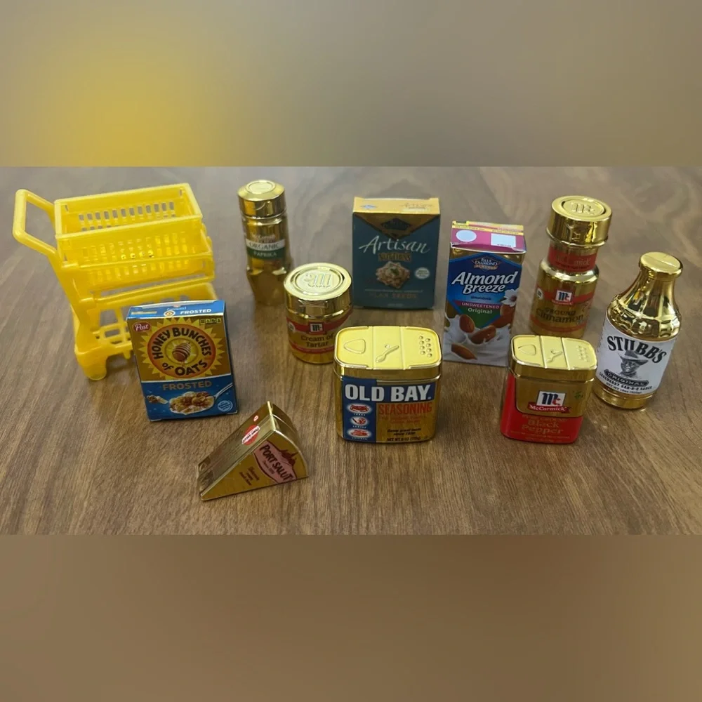 Mini Brands “Gold Rush” Bundle